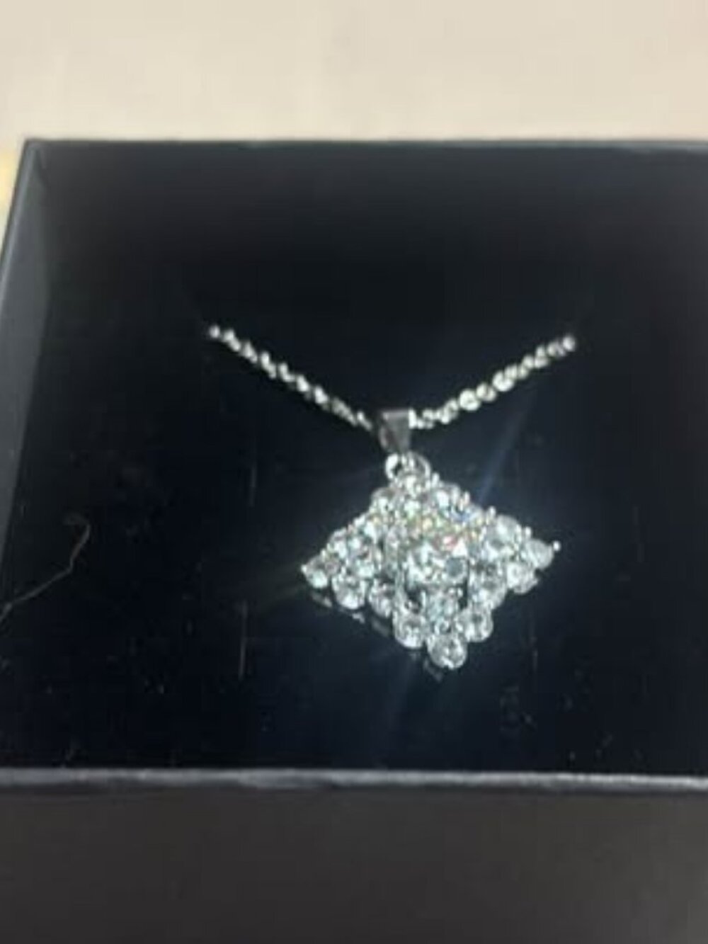 18" Silver Rhinestone Moissanite Diamond-Shaped Pendant Necklace